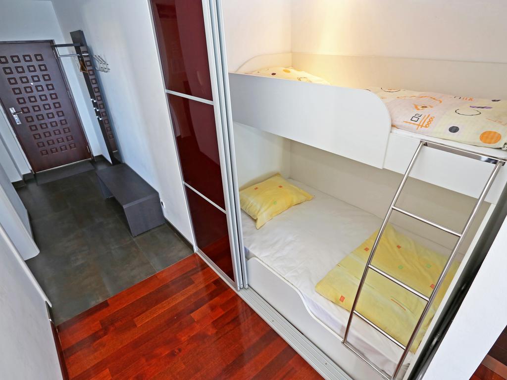 Lovely Apartment With Beautiful Pool 프리모스턴 외부 사진